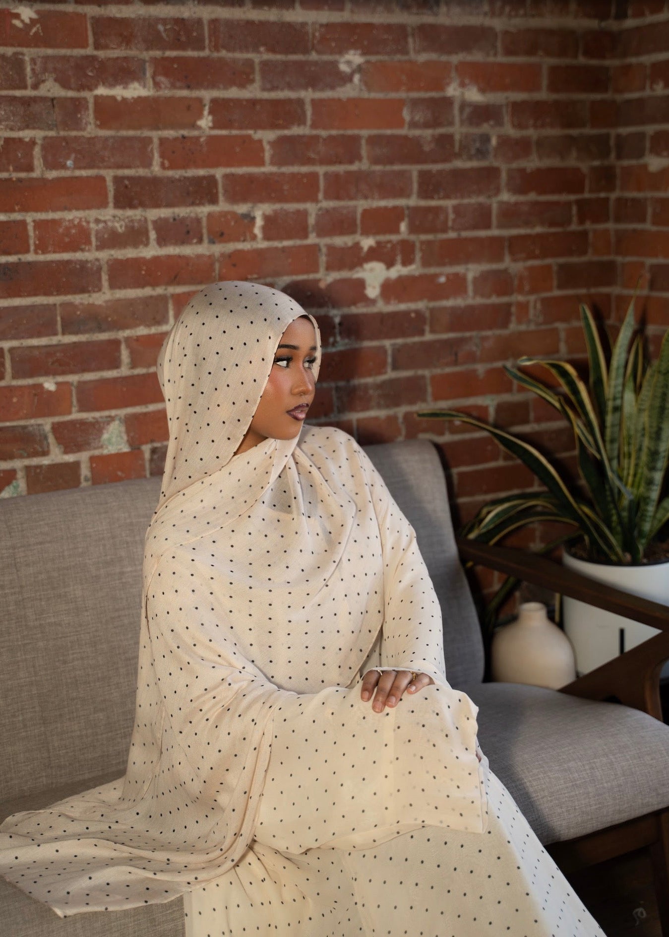 Cream Polka dot abaya