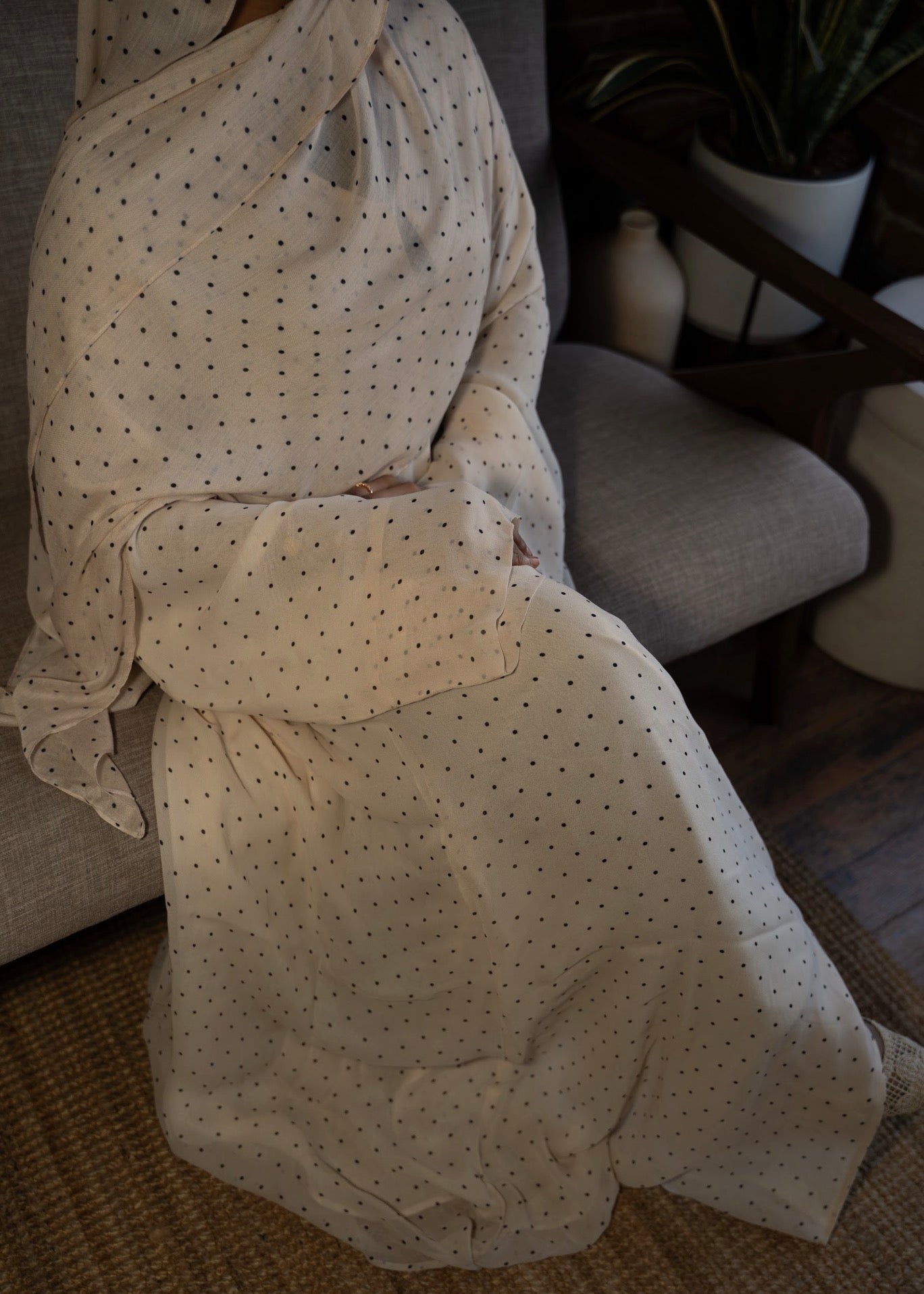Cream Polka dot abaya